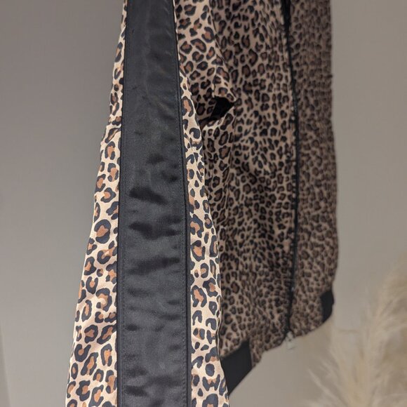 Zara Leopard Print Bomber Jacket (M) - Picture 5 of 5